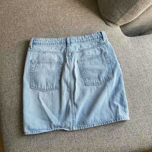 H&M jean skirt - Picture 2 of 4